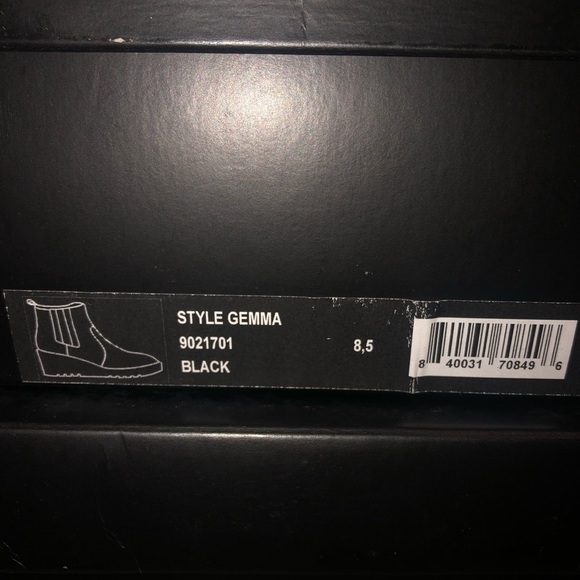 Cecelia New York Gemma Suede Wedge Boots In Black. NIB. Sz 8.5 & 9 - Picture 9 of 11